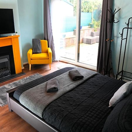Detached Homestay - Super, King & Double Rooms - Leyland, Preston, Chorley, Lancashire Exteriör bild