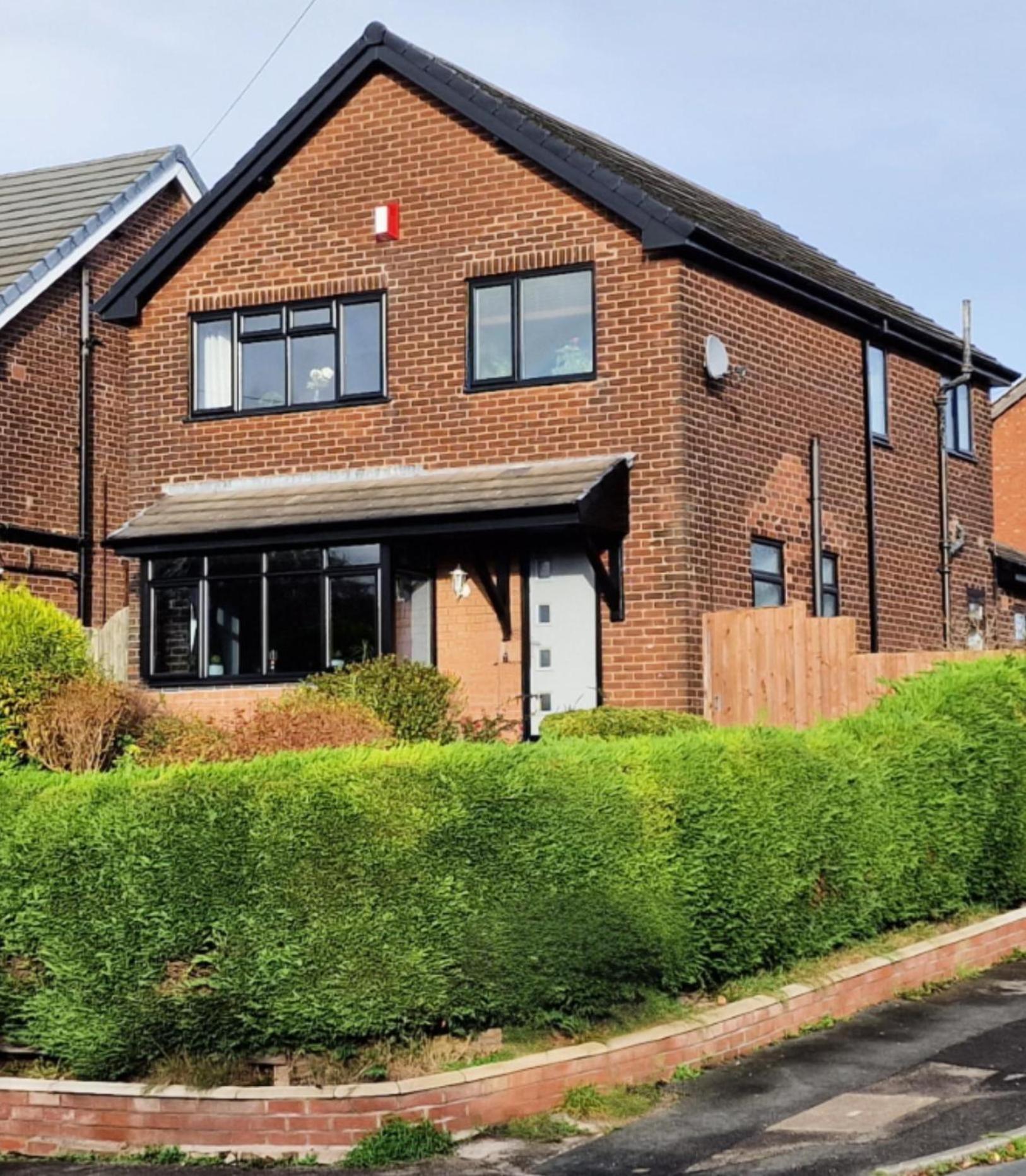 Detached Homestay - Super, King & Double Rooms - Leyland, Preston, Chorley, Lancashire Exteriör bild