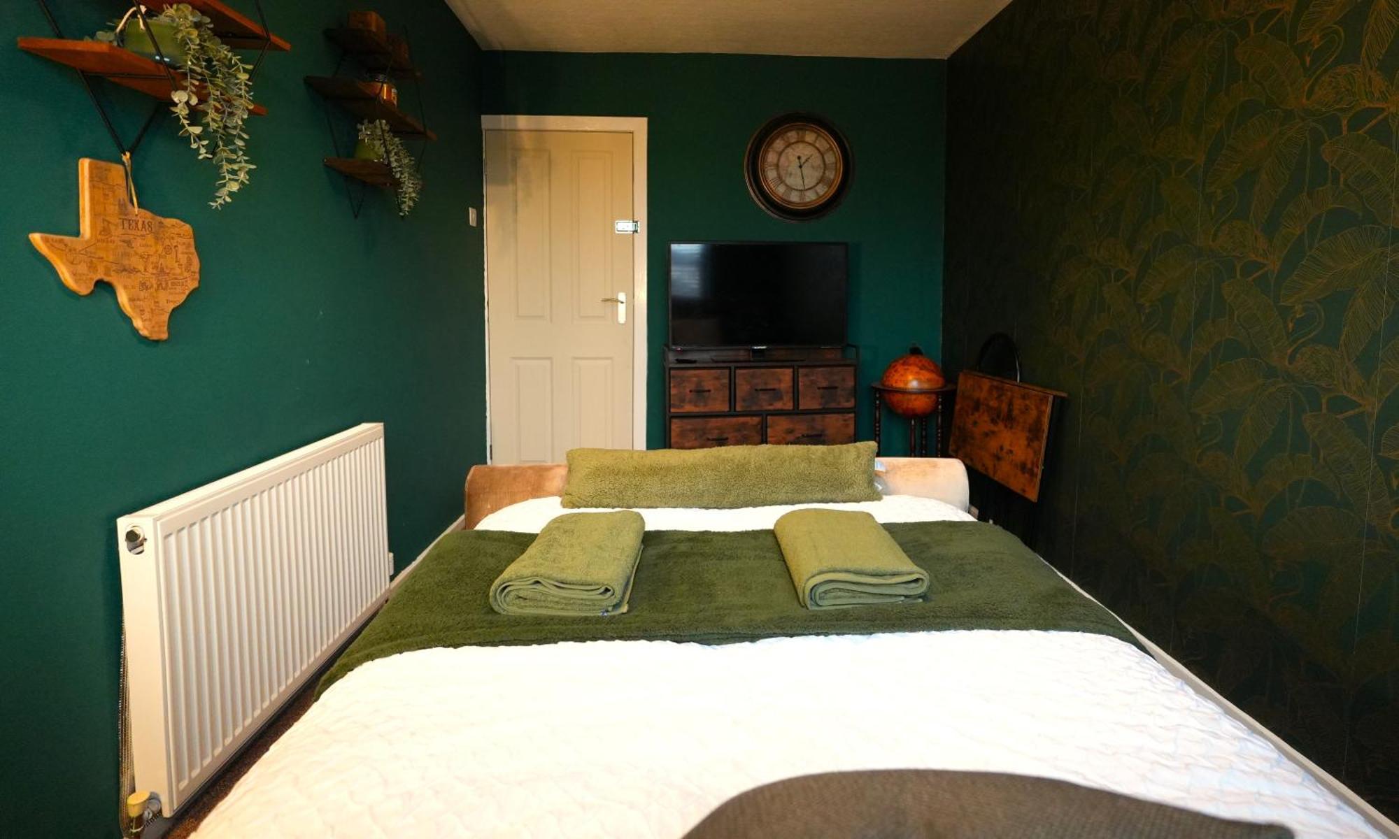 Detached Homestay - Super, King & Double Rooms - Leyland, Preston, Chorley, Lancashire Exteriör bild