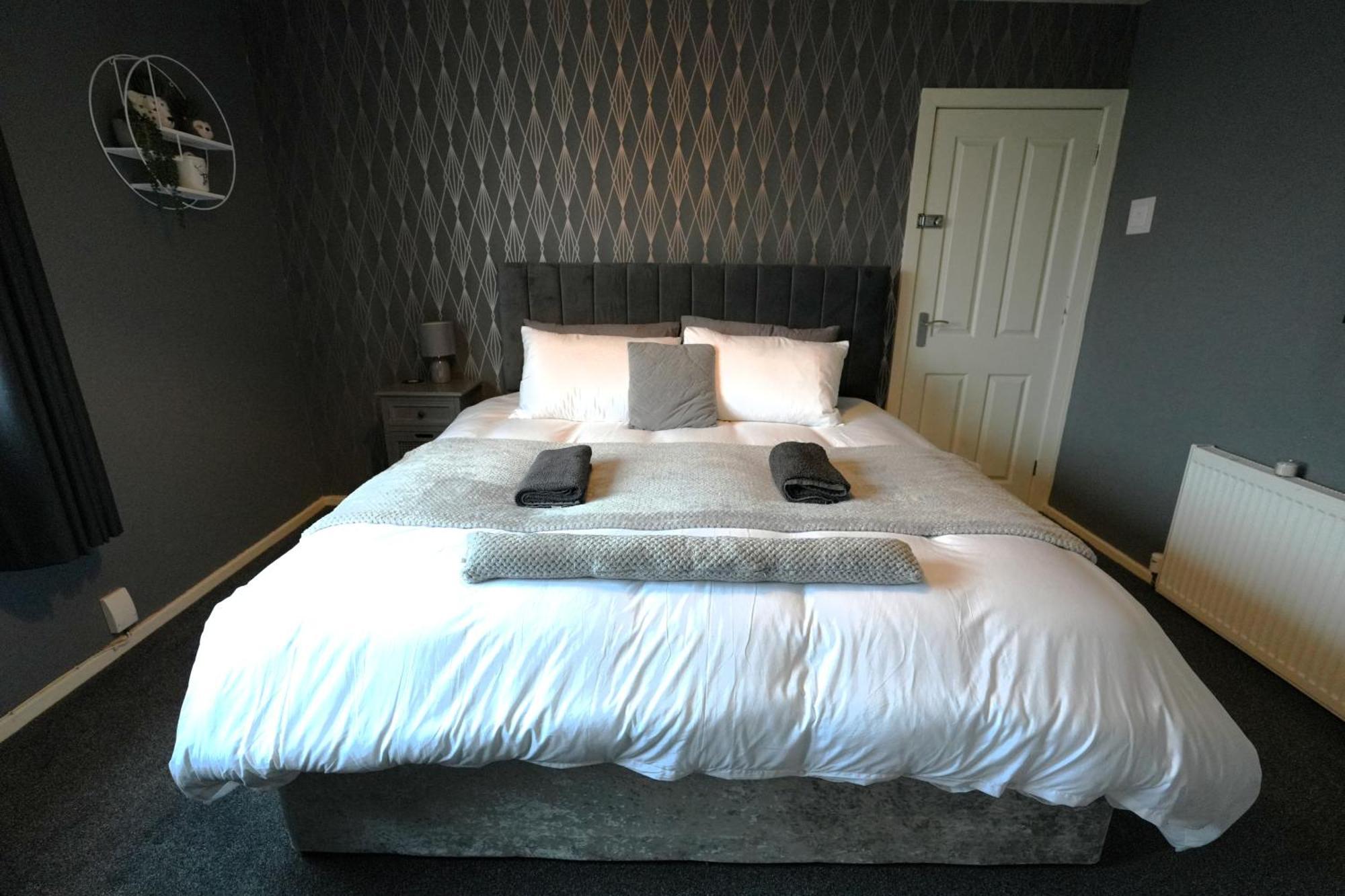 Detached Homestay - Super, King & Double Rooms - Leyland, Preston, Chorley, Lancashire Exteriör bild