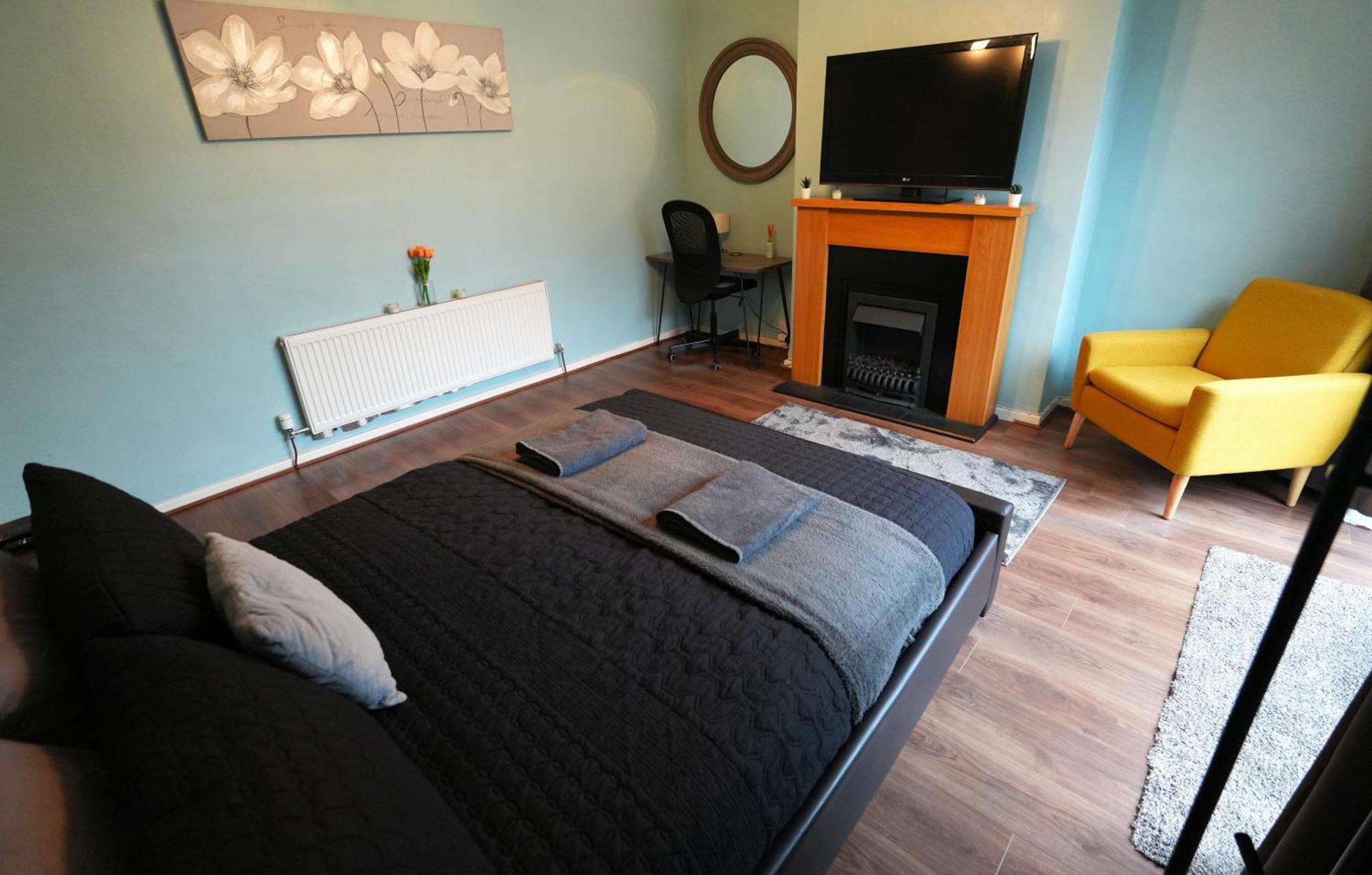 Detached Homestay - Super, King & Double Rooms - Leyland, Preston, Chorley, Lancashire Exteriör bild