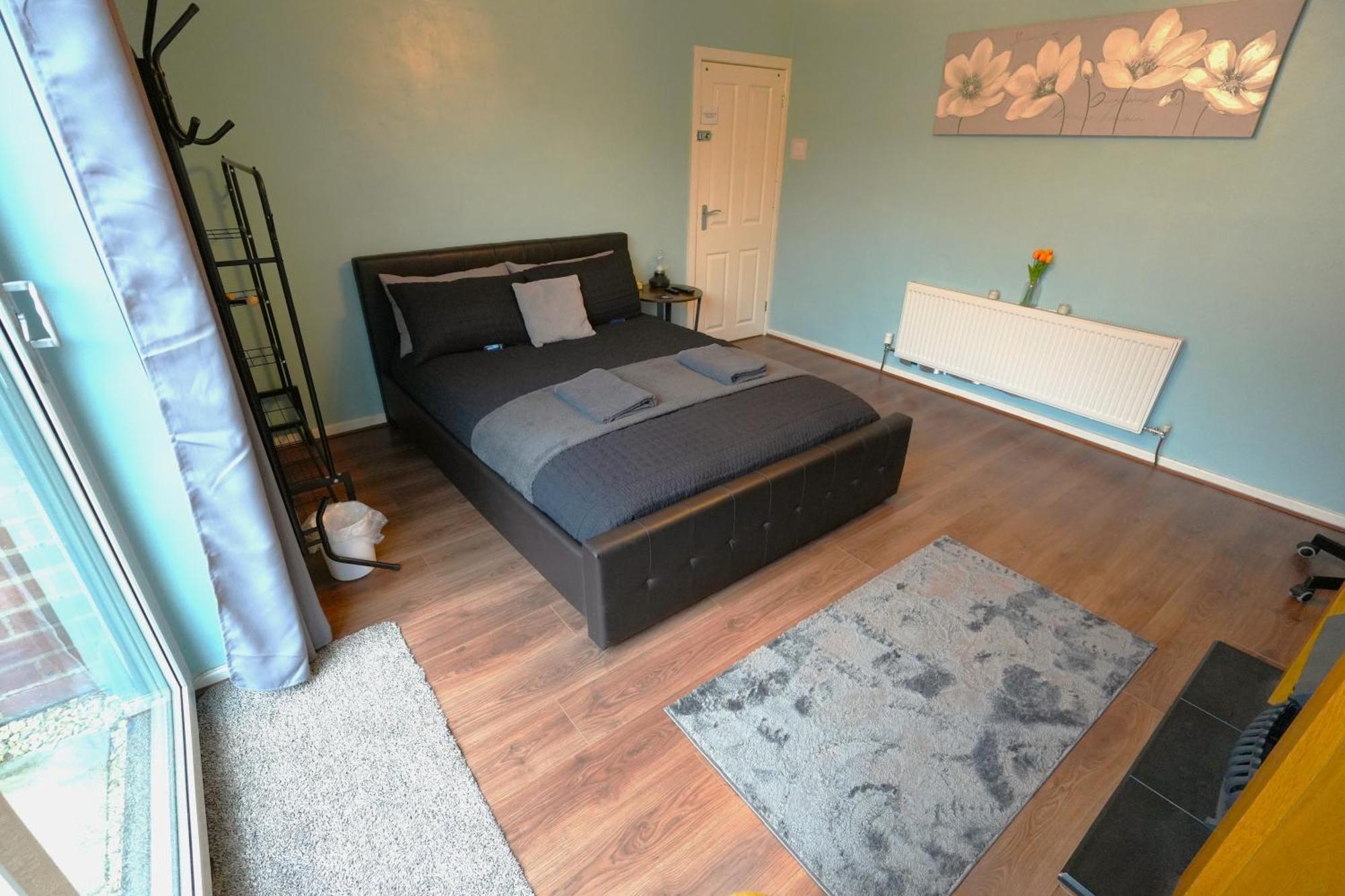 Detached Homestay - Super, King & Double Rooms - Leyland, Preston, Chorley, Lancashire Exteriör bild