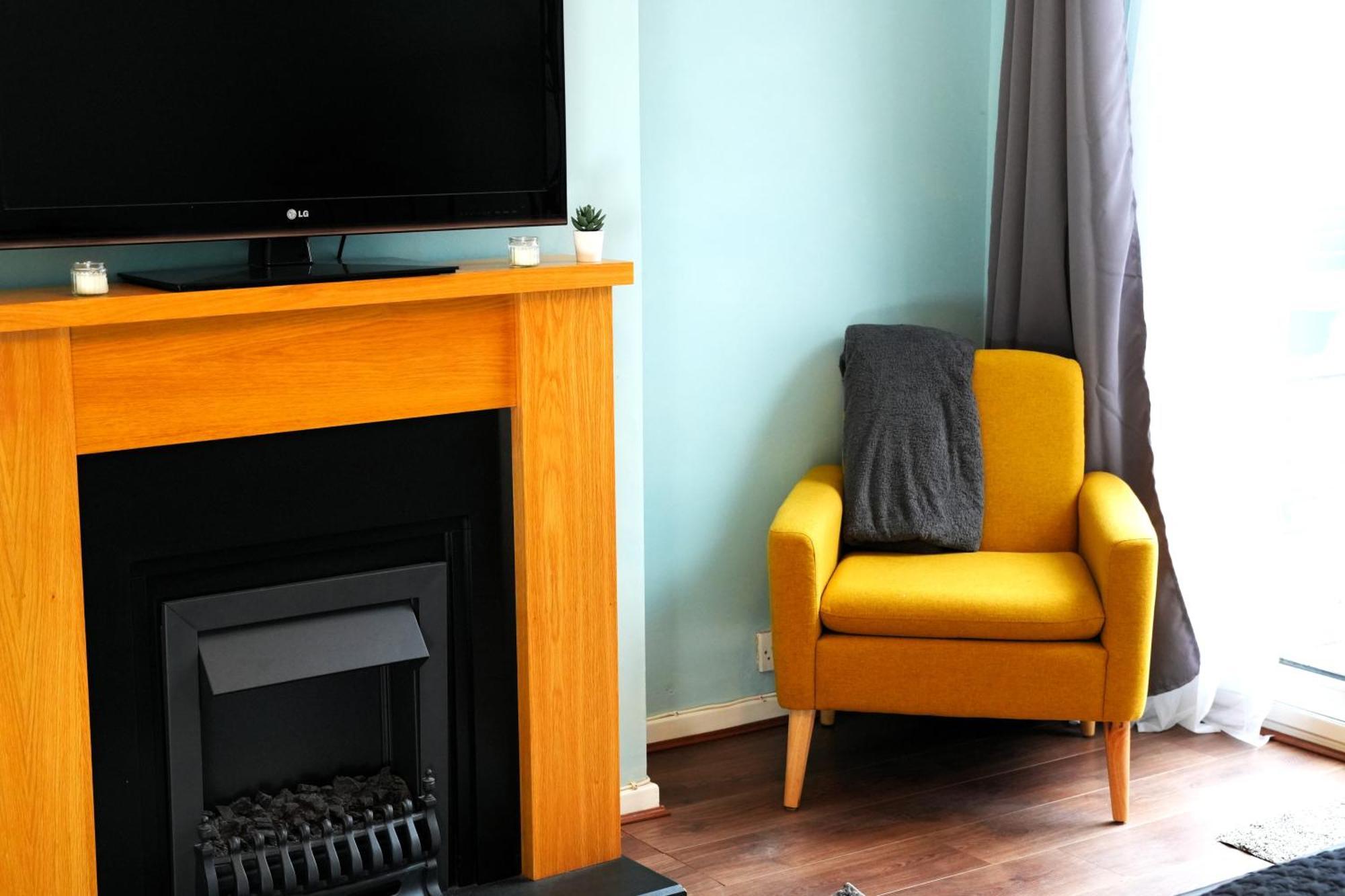 Detached Homestay - Super, King & Double Rooms - Leyland, Preston, Chorley, Lancashire Exteriör bild