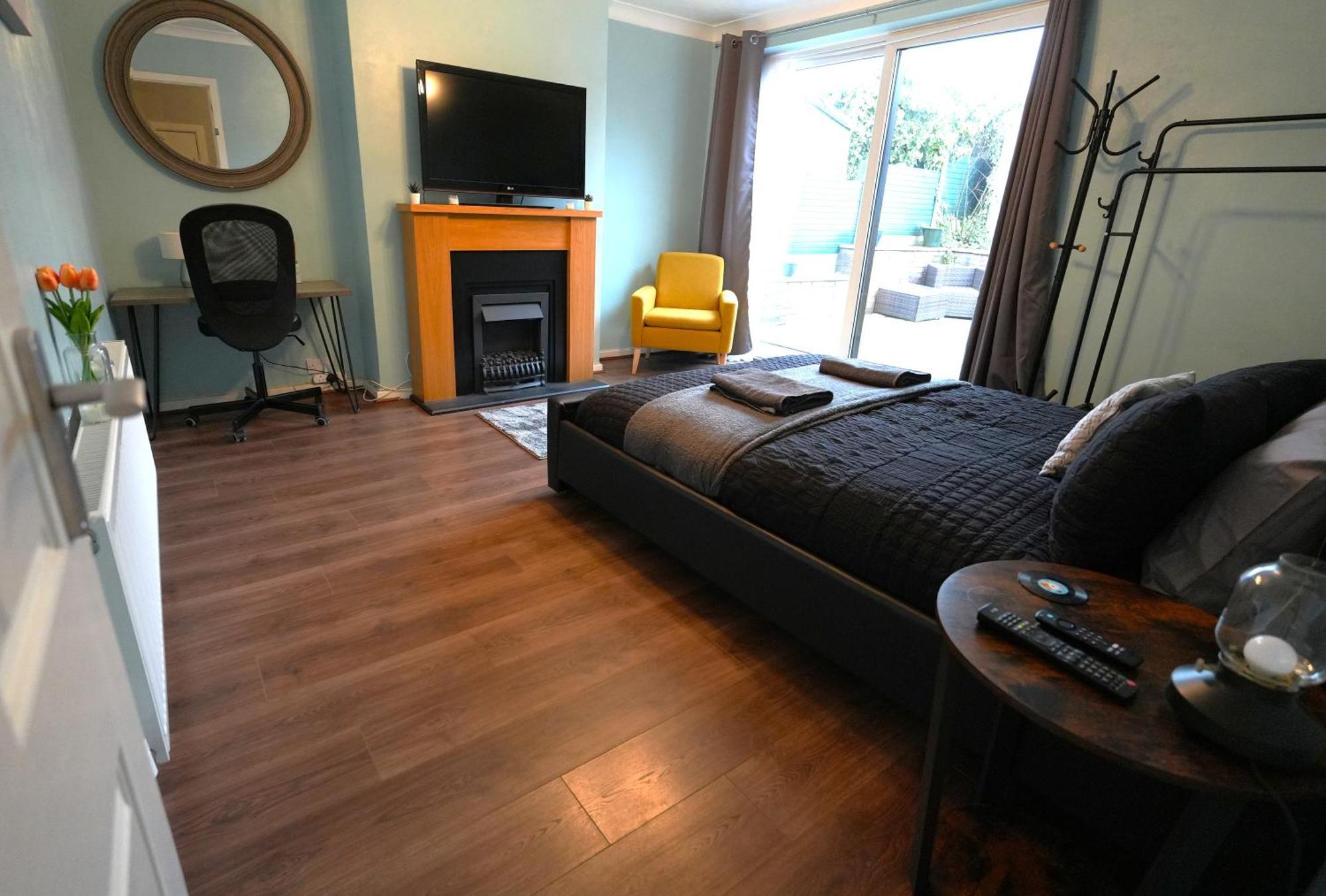 Detached Homestay - Super, King & Double Rooms - Leyland, Preston, Chorley, Lancashire Exteriör bild